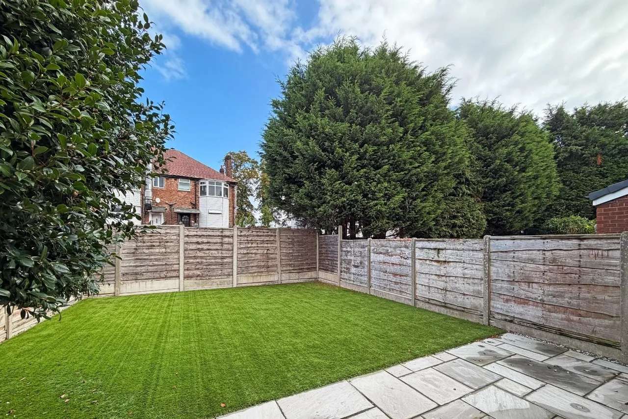 Downs Drive, Timperley, WA14, photo 5