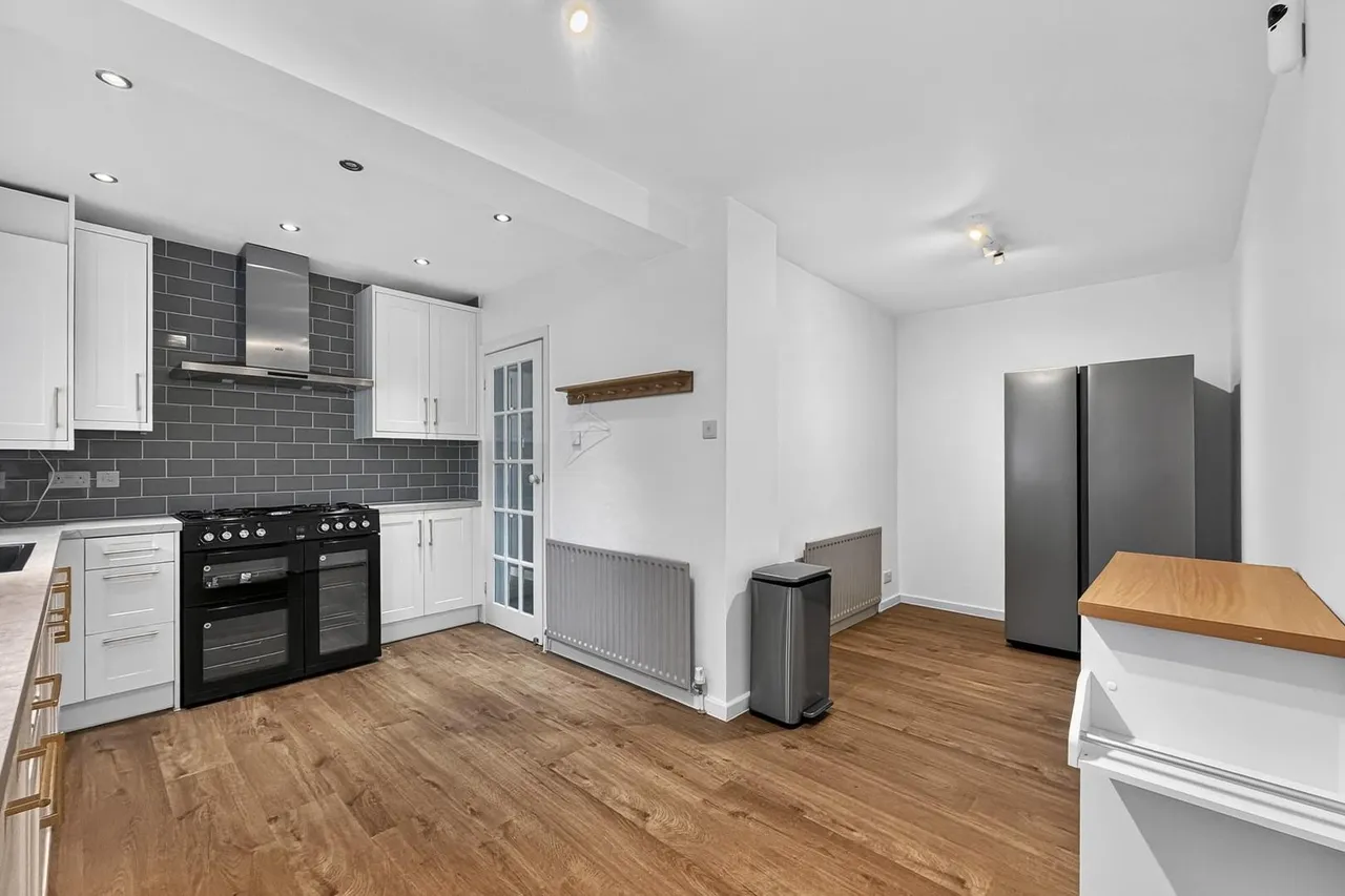 Downs Drive, Timperley, WA14, photo 3