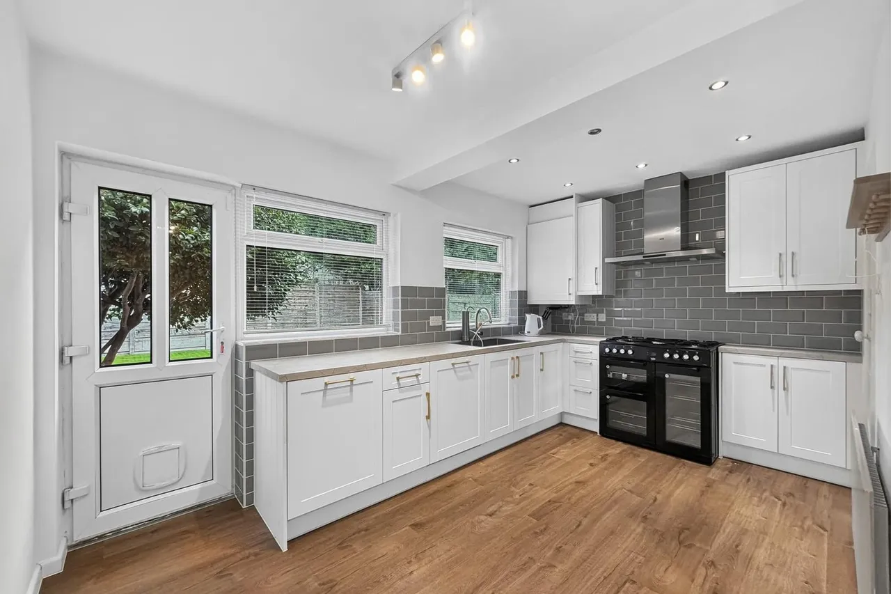 Downs Drive, Timperley, WA14, photo 9