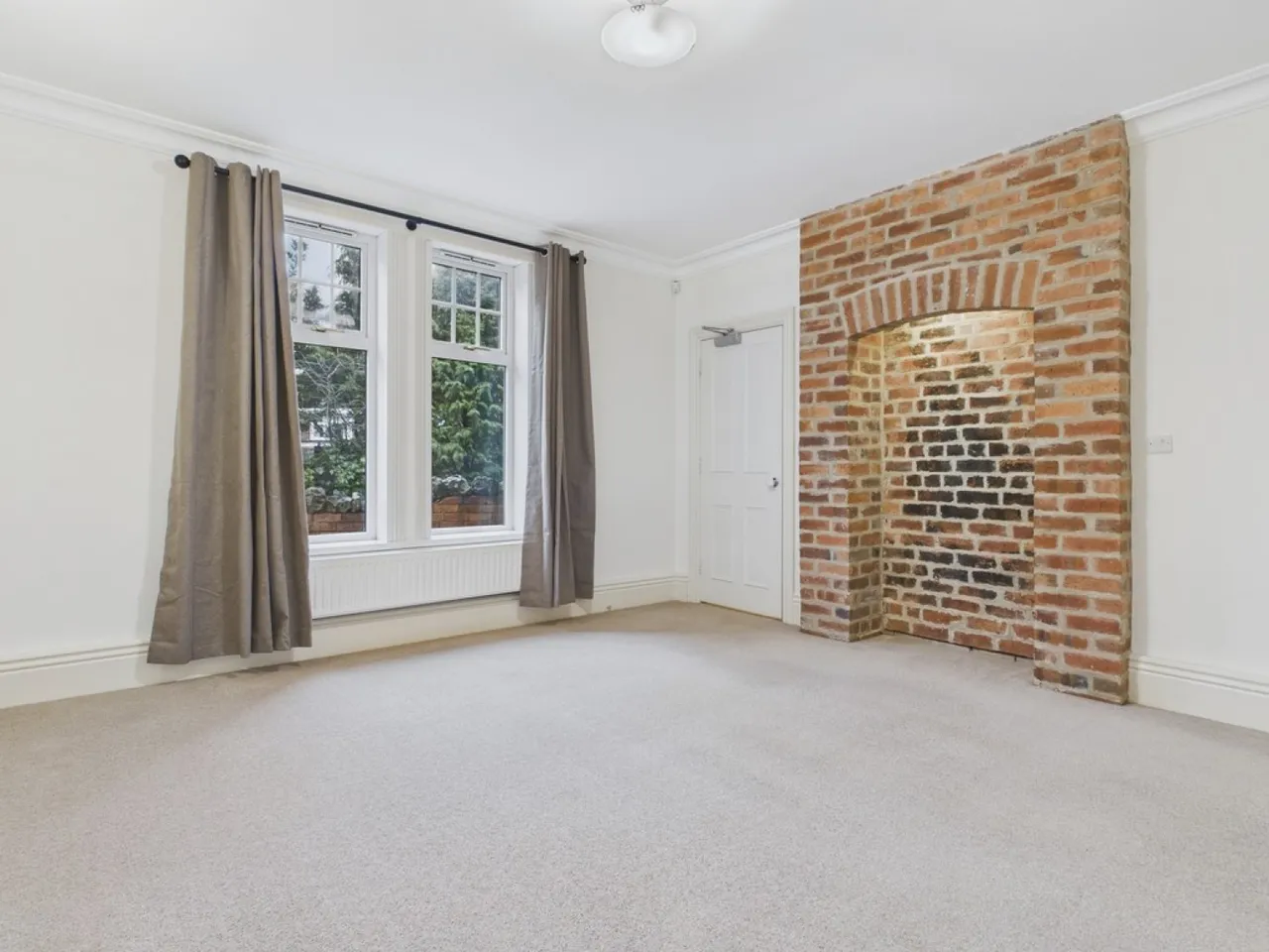 Ashgate Road, Ashgate, S40, photo 2