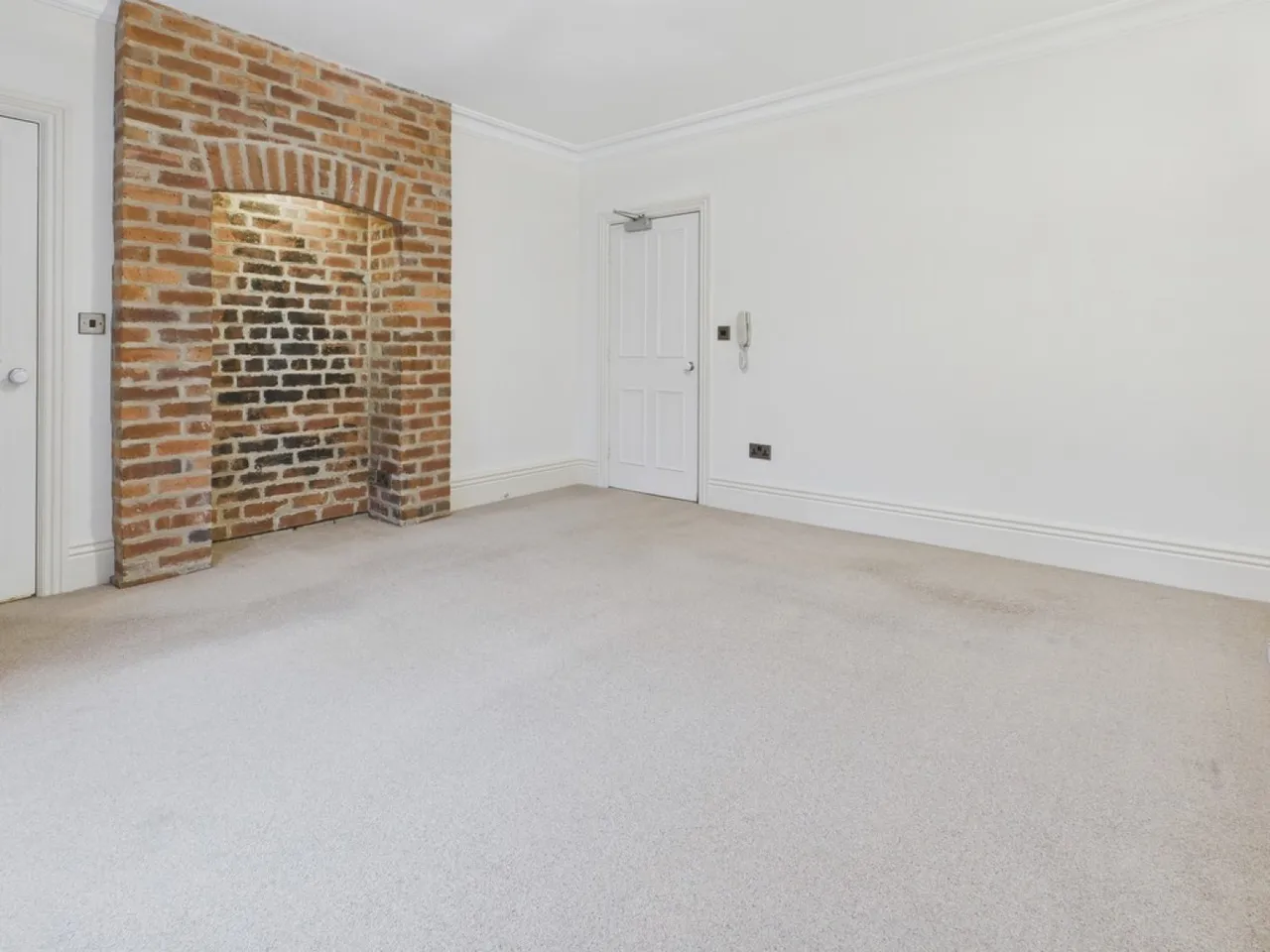 Ashgate Road, Ashgate, S40, photo 11