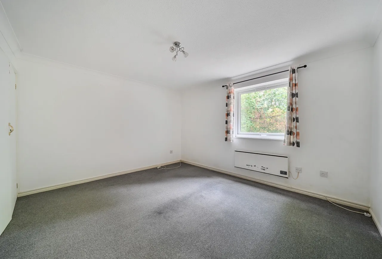 King George Close, Cheltenham, GL53 7RF, photo 6