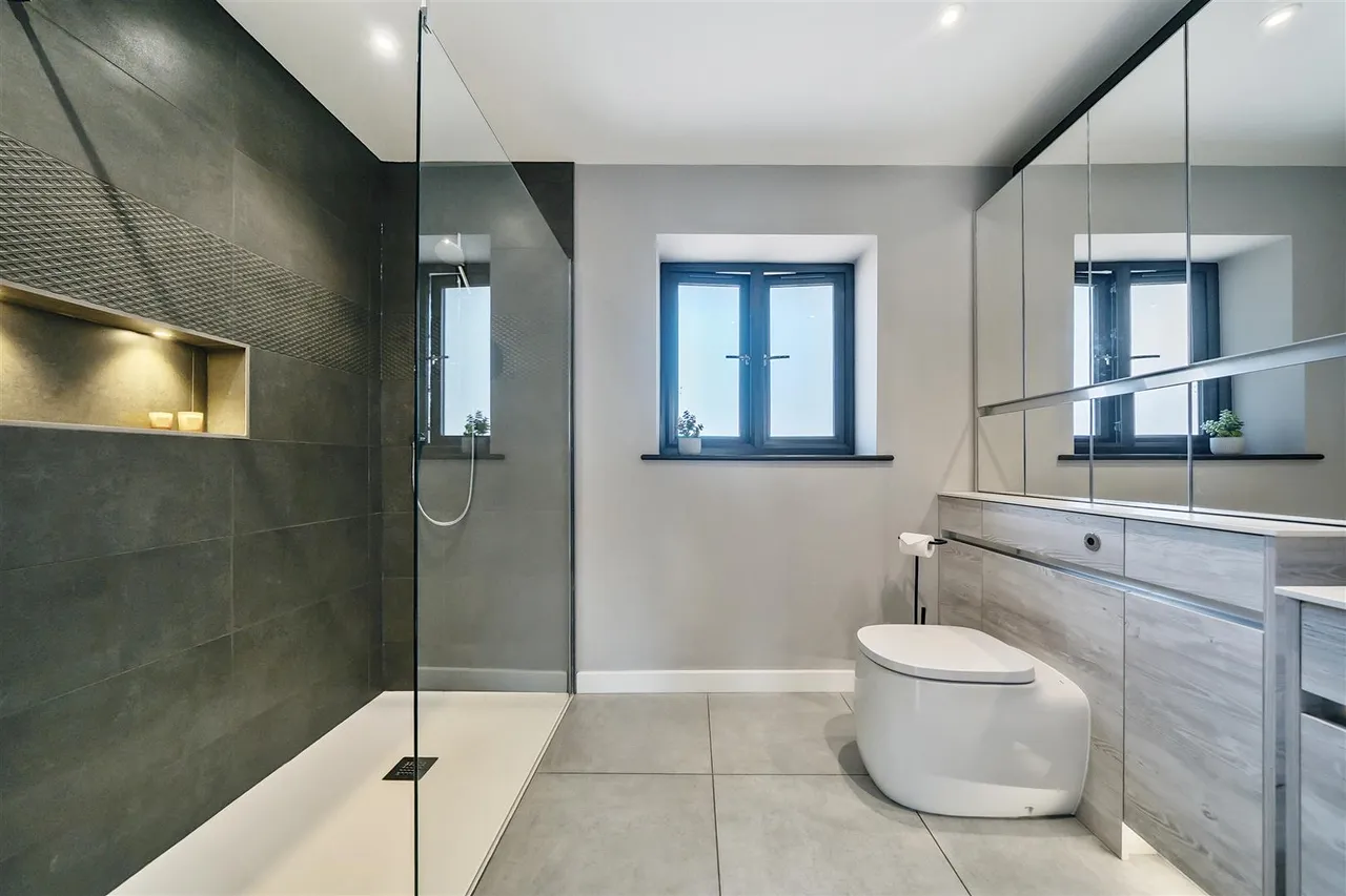 Newtown Road, Warsash, photo 24