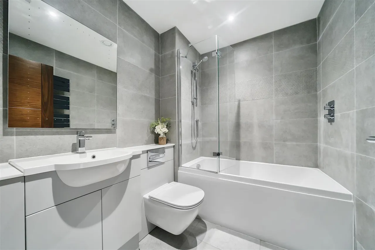 Newtown Road, Warsash, photo 27