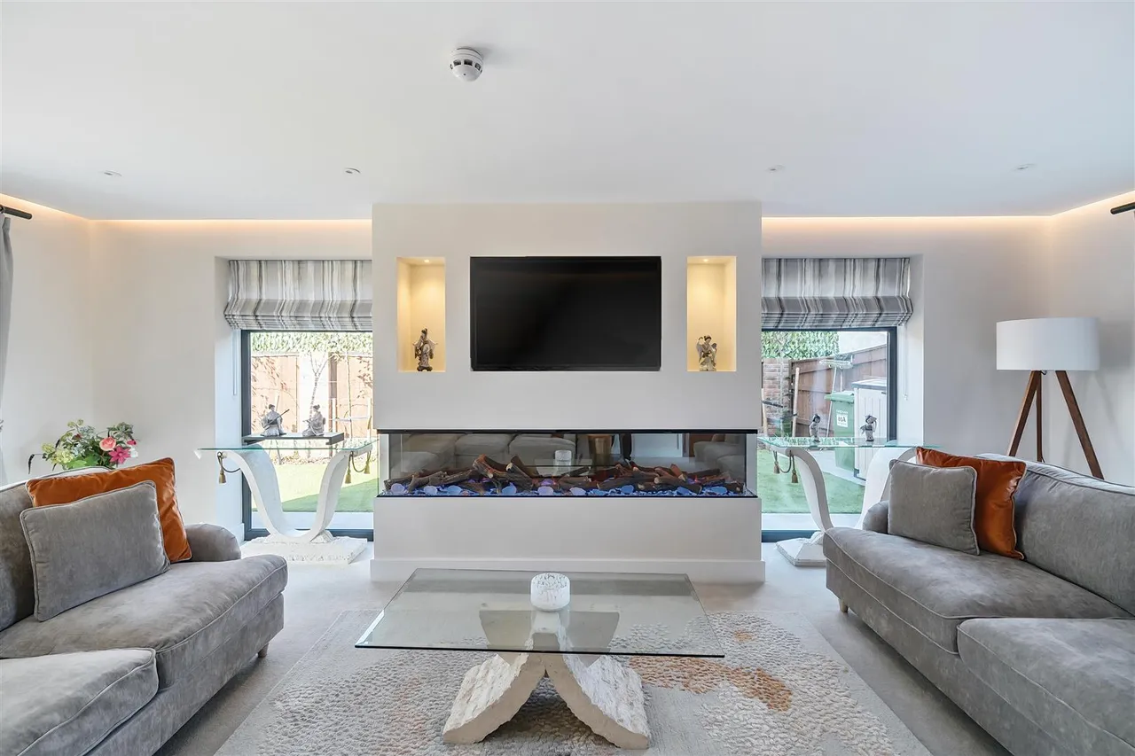 Newtown Road, Warsash, photo 5