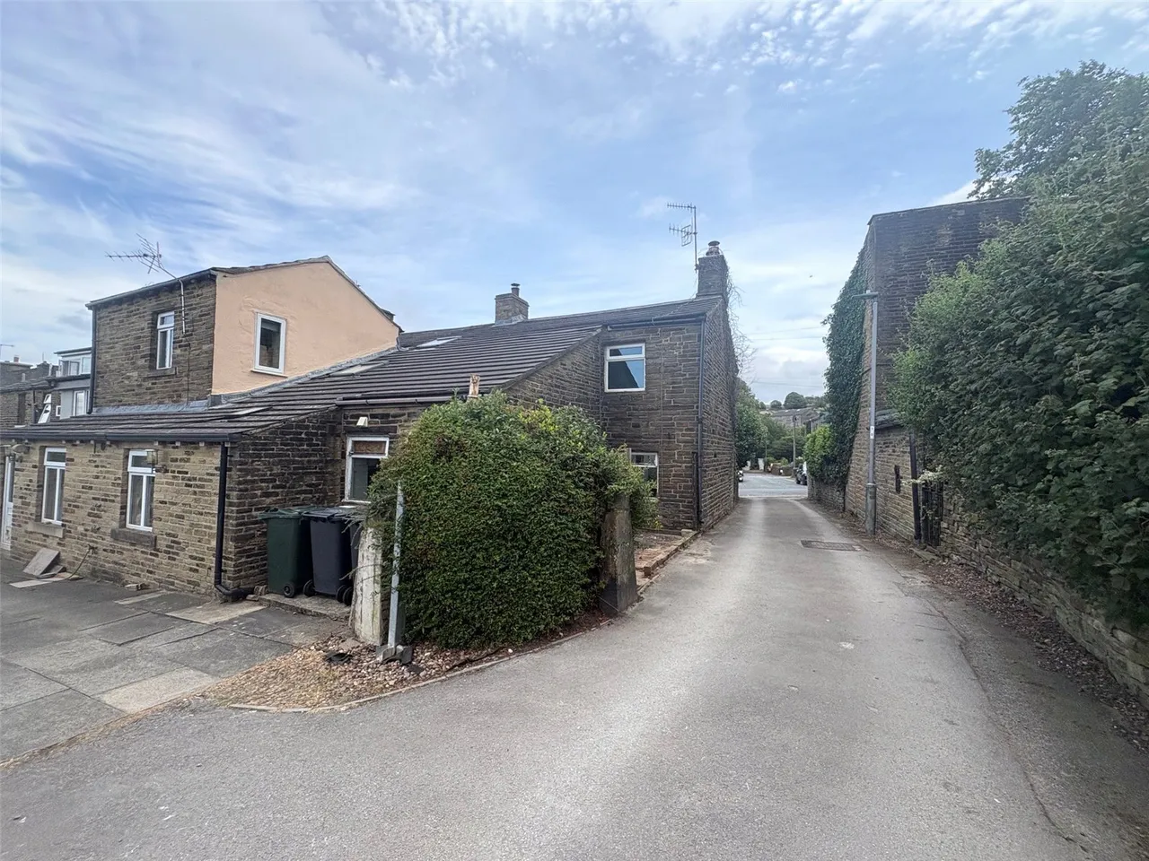 Cottingley Road, Allerton, Bradford, West Yorkshire, BD15, photo 13