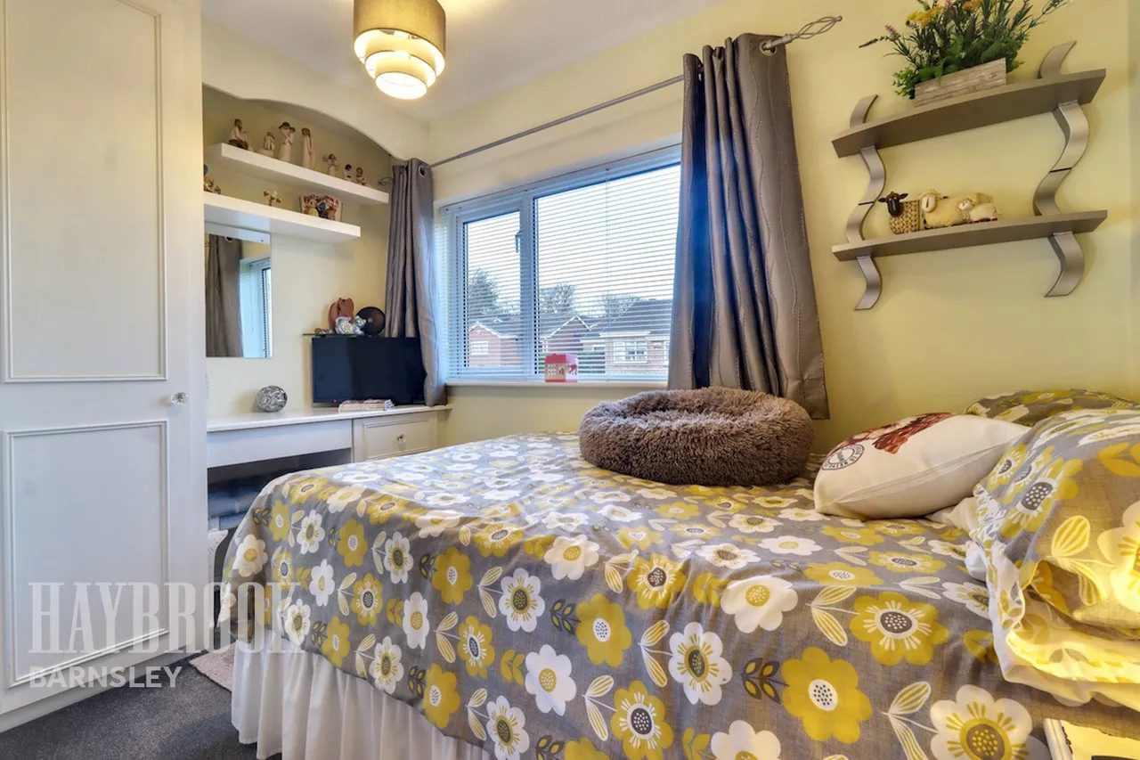 Broomhead Court, Mapplewell, photo 16