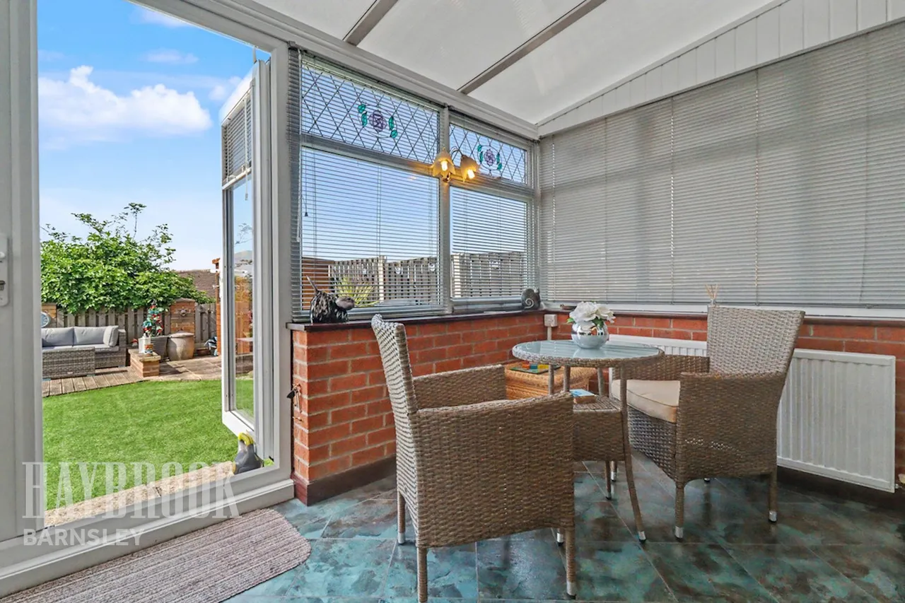 Broomhead Court, Mapplewell, photo 11
