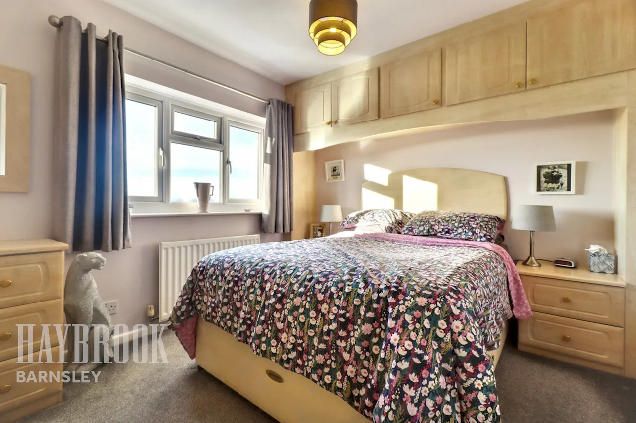 Broomhead Court, Mapplewell, photo 14