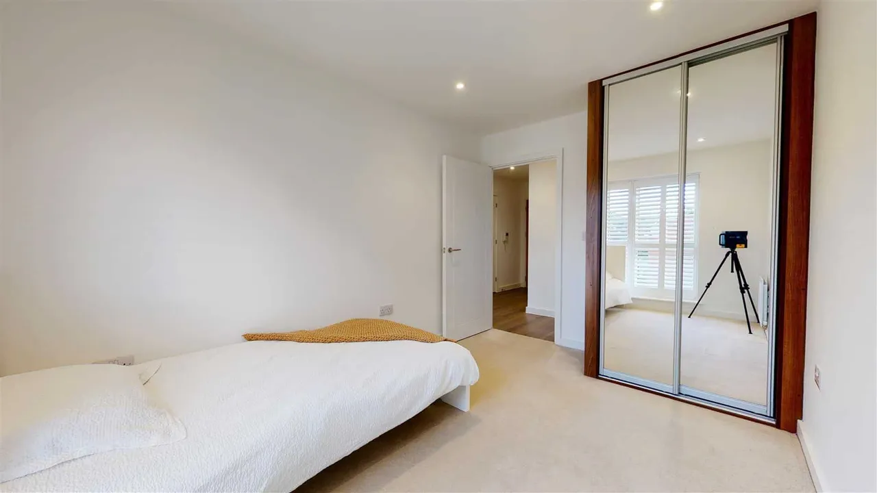 Luna Court, Loughton, photo 7