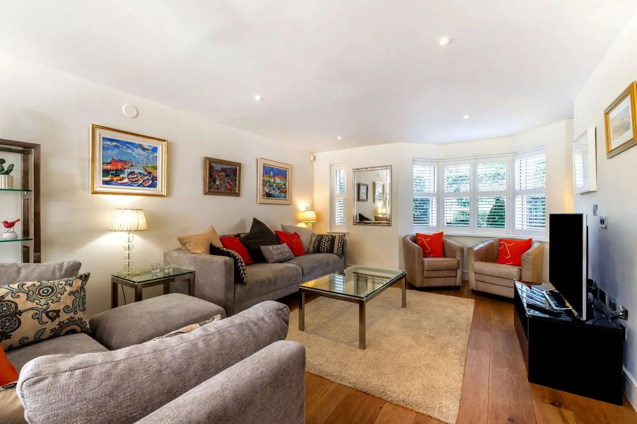 Cromwell Gardens, Marlow, SL7, photo 6