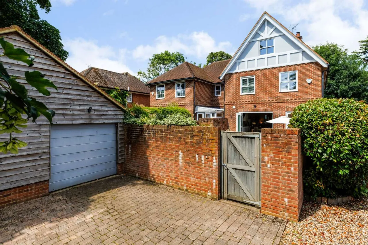 Cromwell Gardens, Marlow, SL7, photo 16