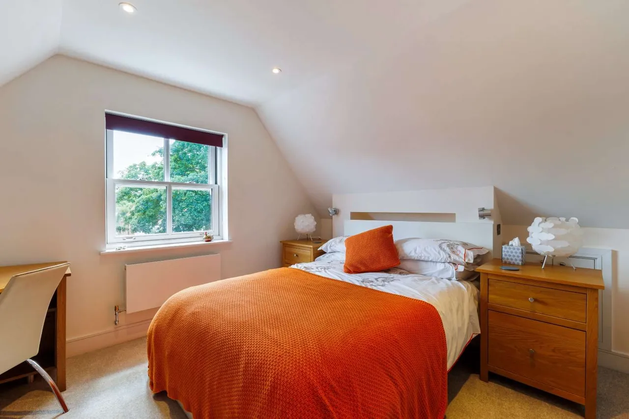 Cromwell Gardens, Marlow, SL7, photo 11