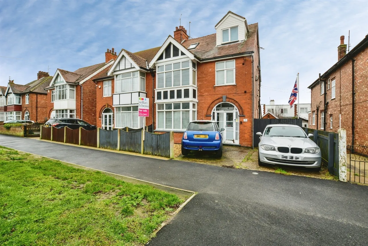 5 bed house for sale, Park Avenue, Skegness, PE25