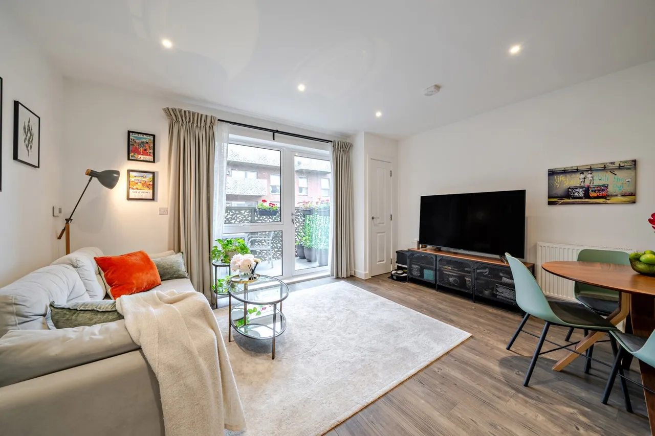 1 bed flat for sale — Broome Way, SE5