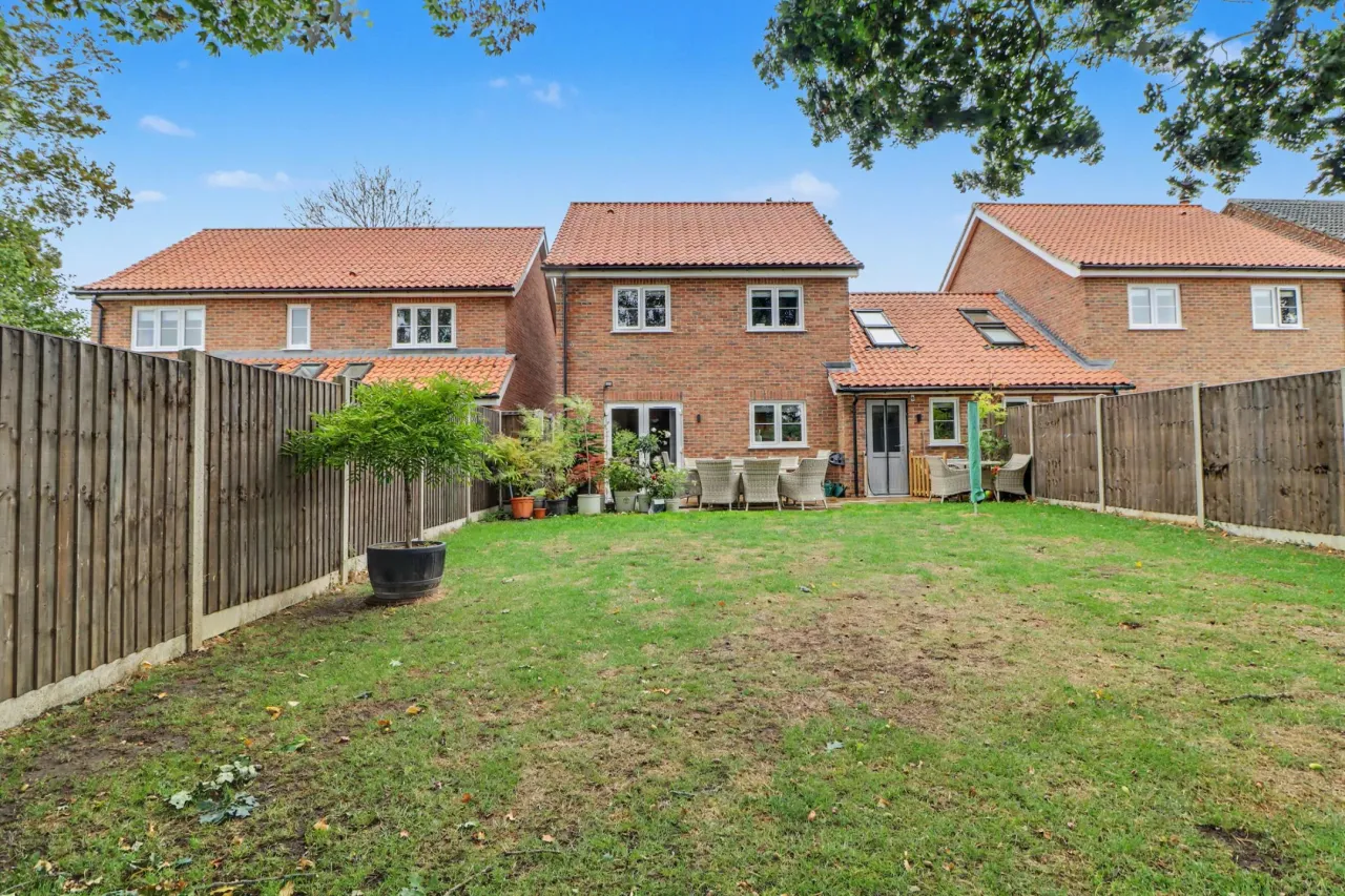 Flowerpot Lane, Long Stratton, photo 22