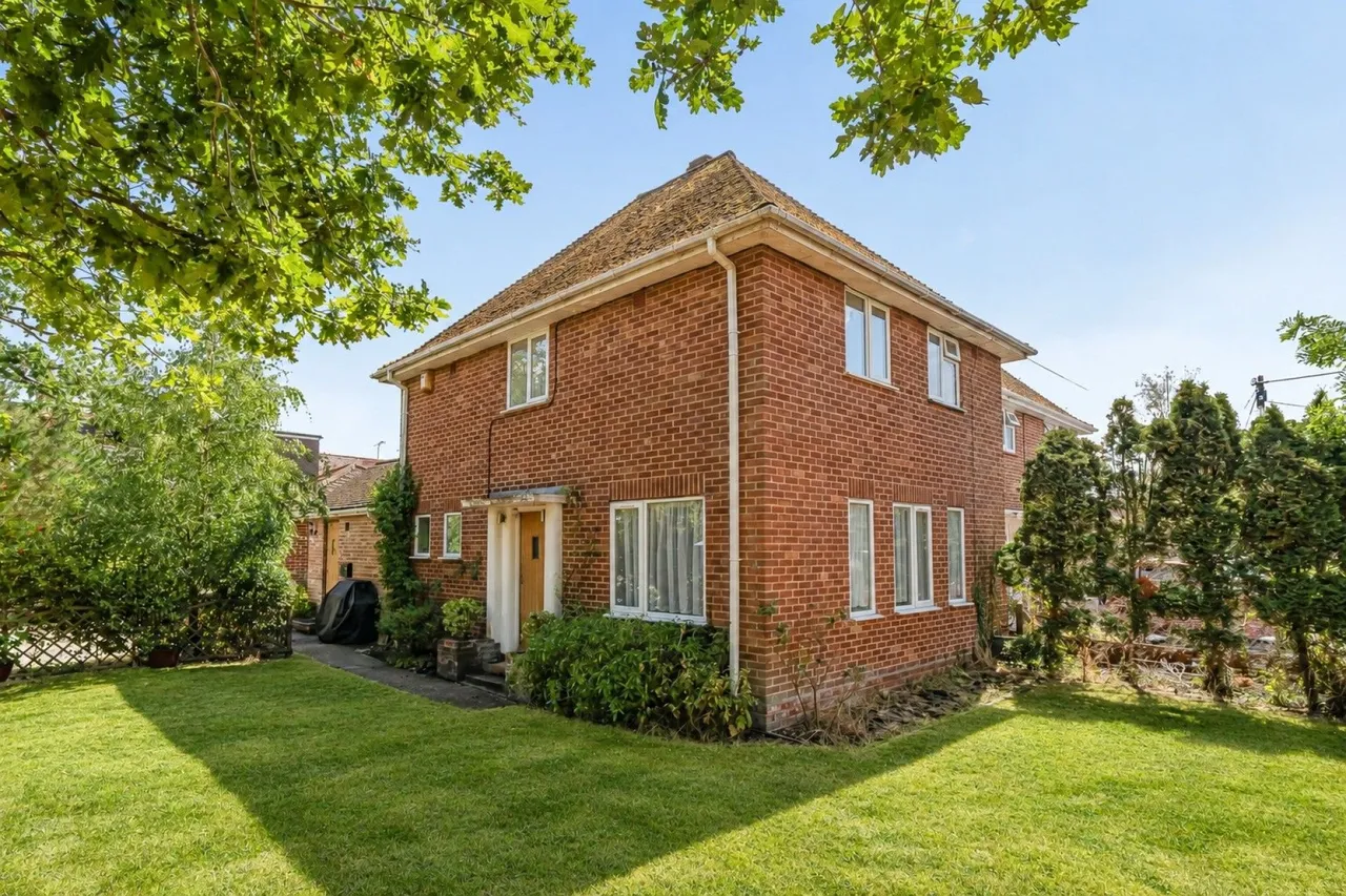 3 bed house for sale, Brookley Road, Brockenhurst, SO42
