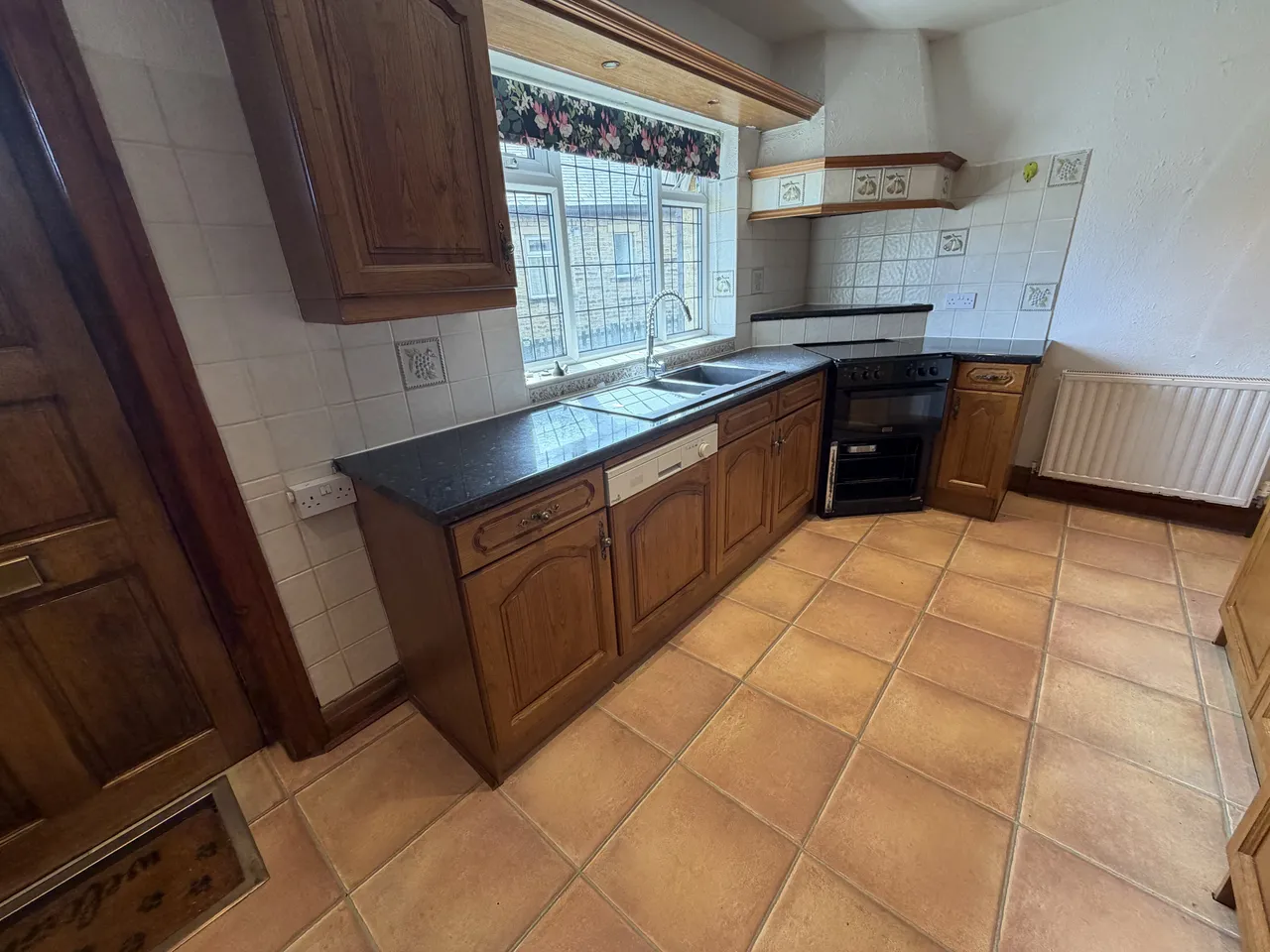 Highfield Crescent, BRADFORD, photo 7