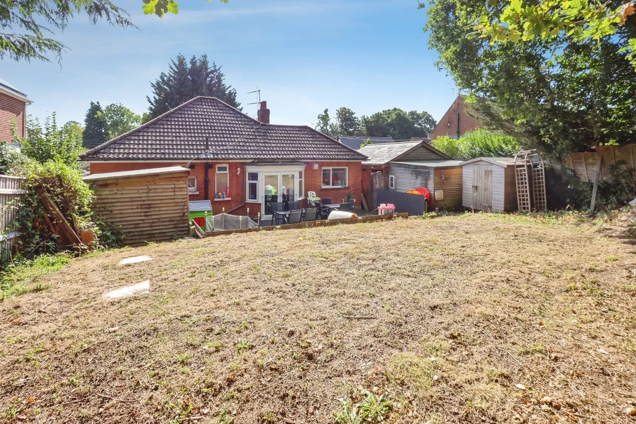 Moorside Road, West Howe, BH11, photo 3