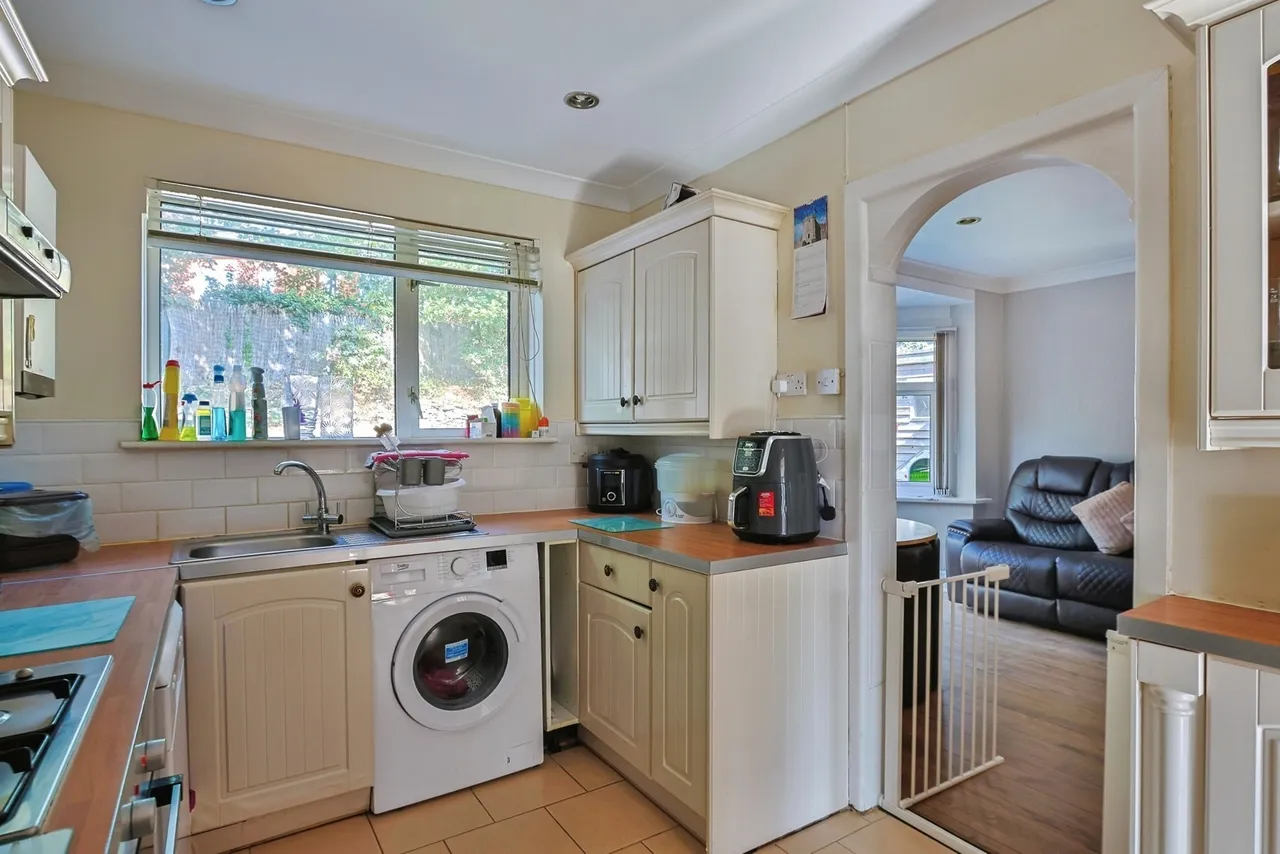 Moorside Road, West Howe, BH11, photo 5