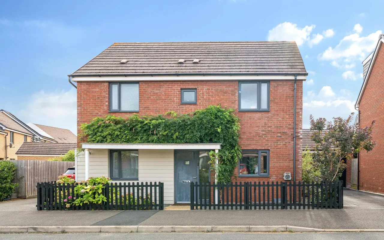 Ellis Close, Wootton, Bedford, photo 19