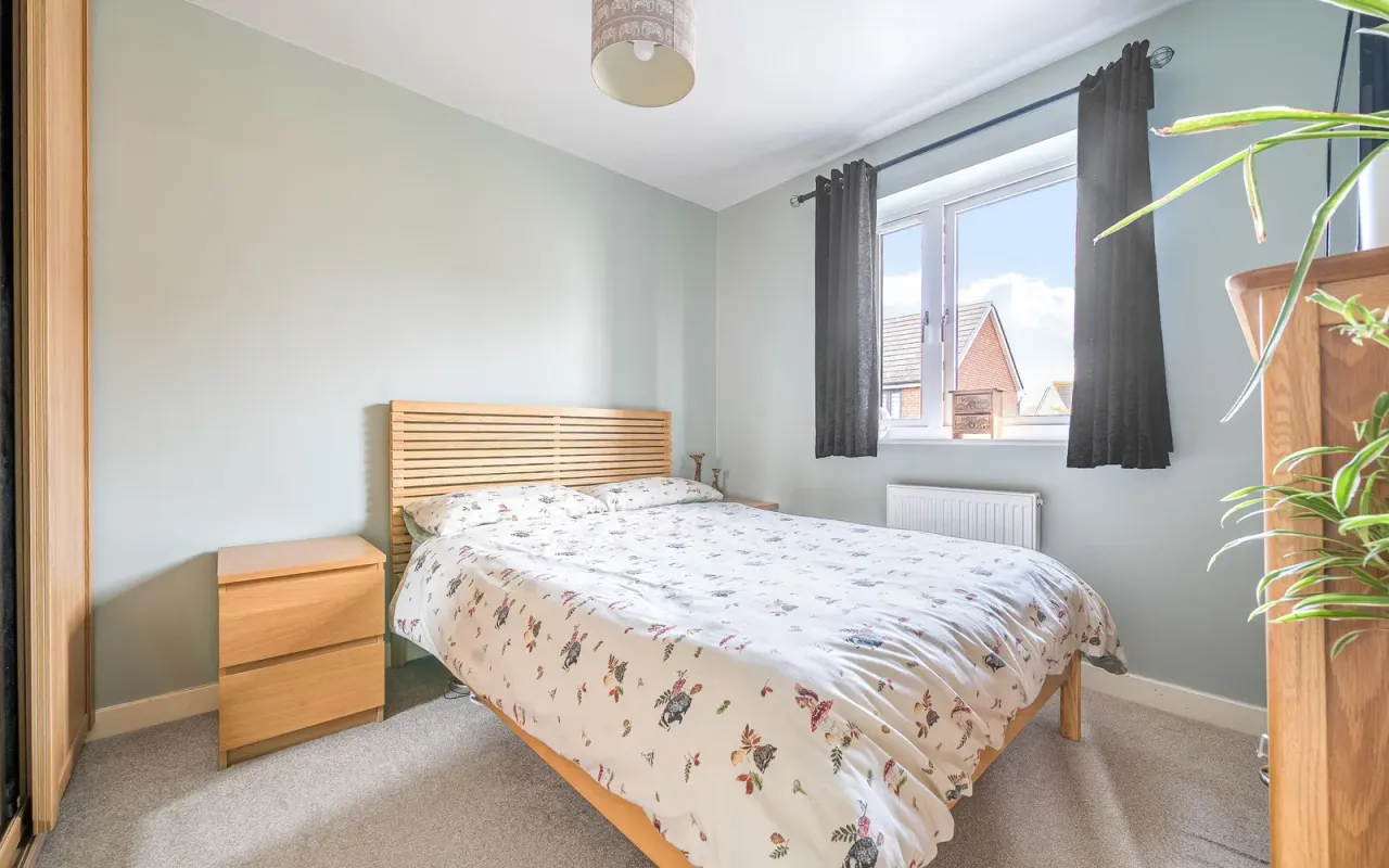 Ellis Close, Wootton, Bedford, photo 12