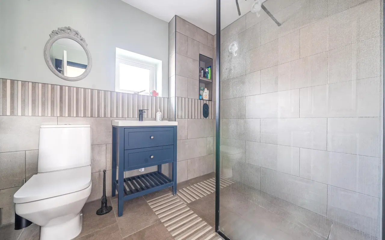 Ellis Close, Wootton, Bedford, photo 14