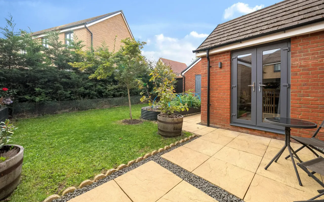 Ellis Close, Wootton, Bedford, photo 15