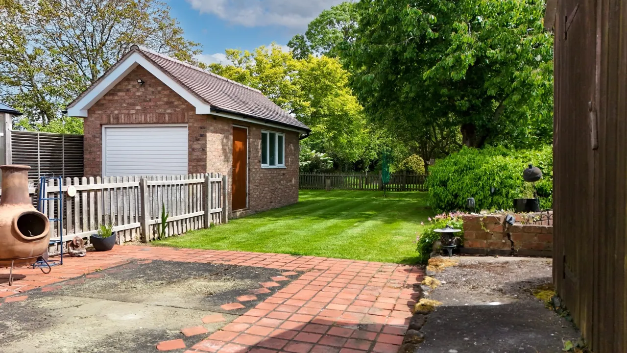 Walton Cottages, Bratton Road, Admaston TF5 0AJ, photo 19