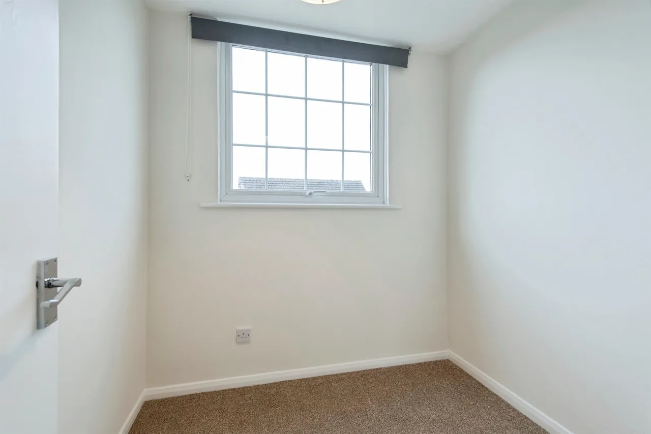 Wordsworth Close, Royston, photo 12