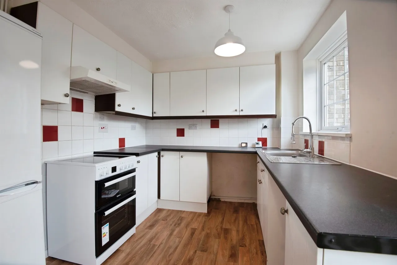 Wordsworth Close, Royston, photo 5