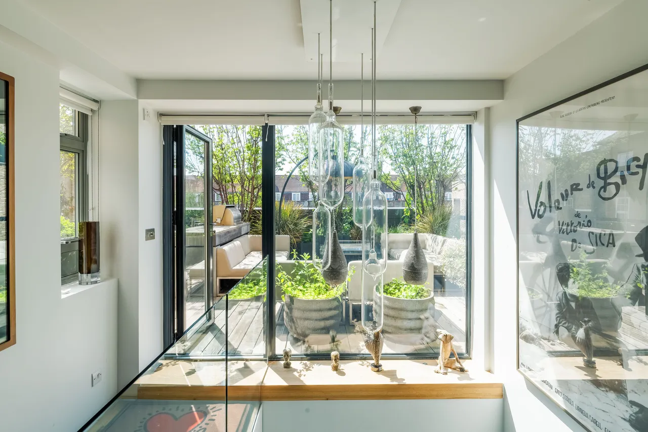 York Way, London, N7, photo 8