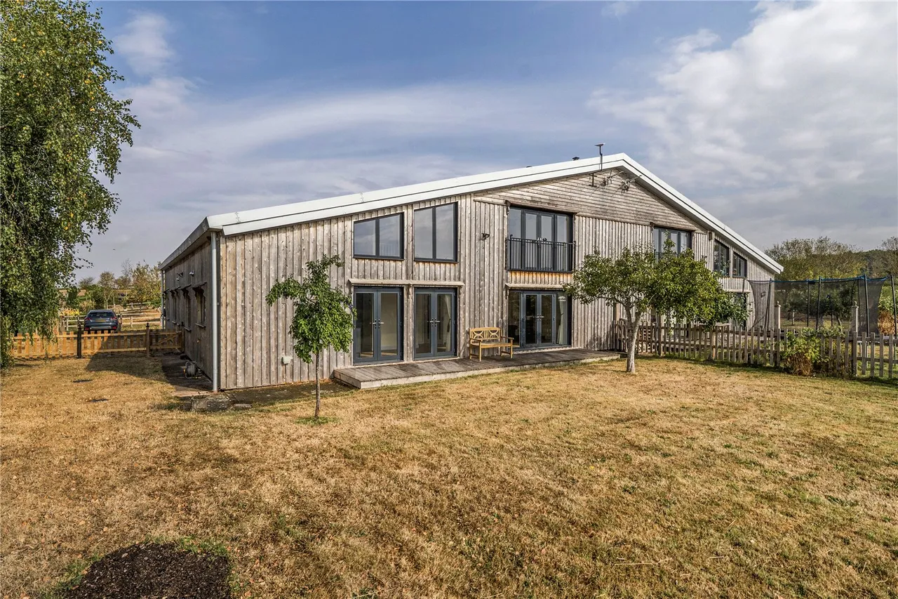 4 bed house to rent — Barnfield Farm, Pudleston, Leominster, HR6 0RB