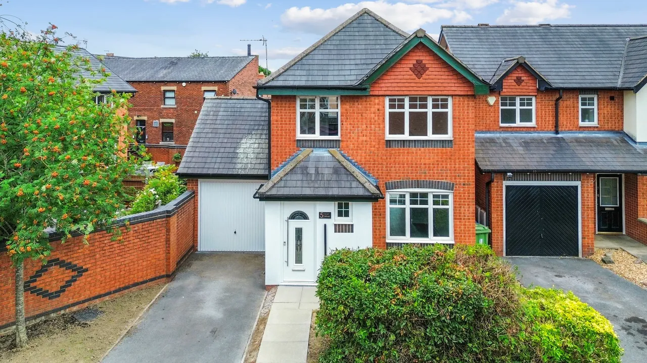 3 bed house for sale — Stott Wharf, Leigh, Leigh, WN7 2ER