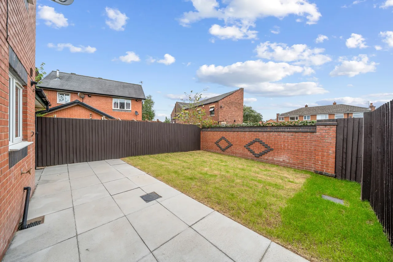 Stott Wharf, Leigh, Leigh, WN7 2ER, photo 13