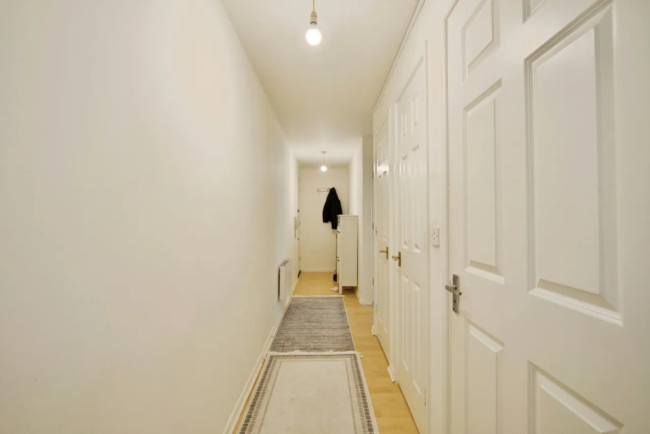 Buxton Close, London, N9, photo 6