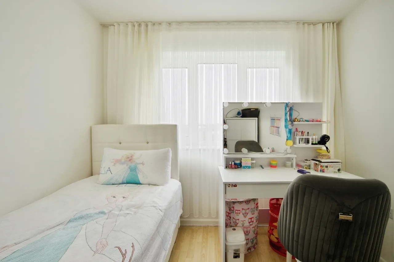 Buxton Close, London, N9, photo 9