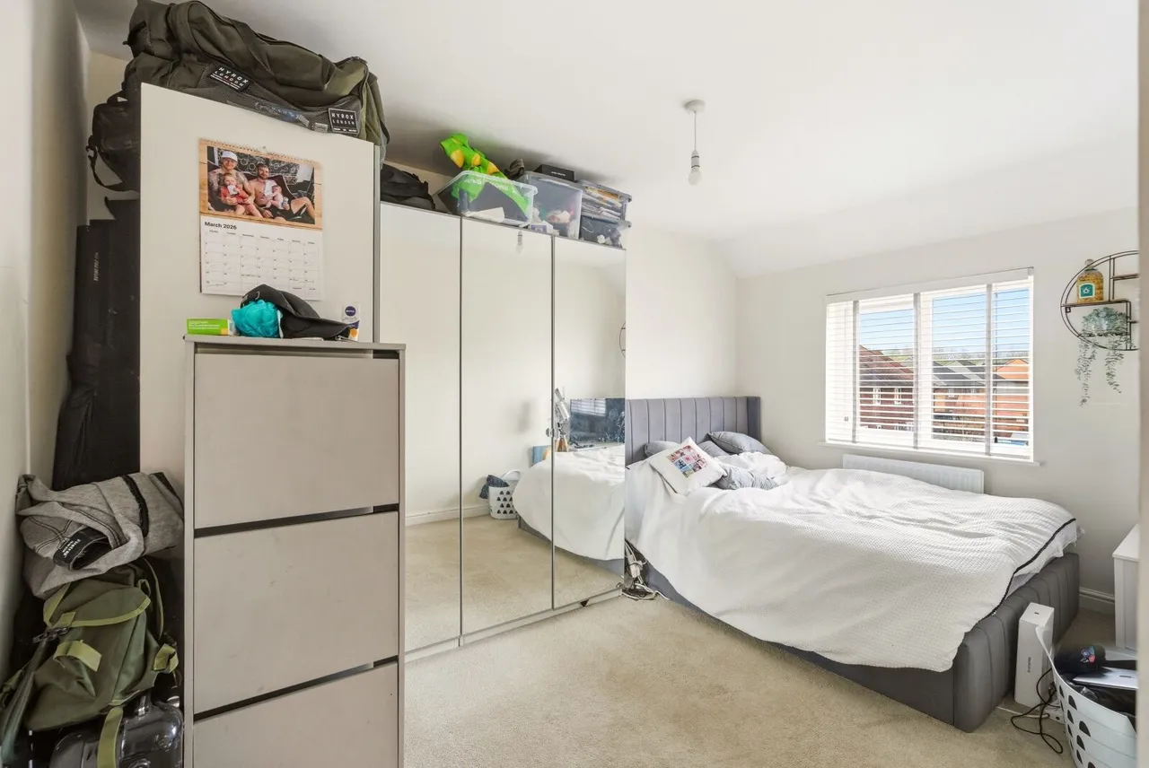 Mallard Crescent, Caddington, LU1, photo 11
