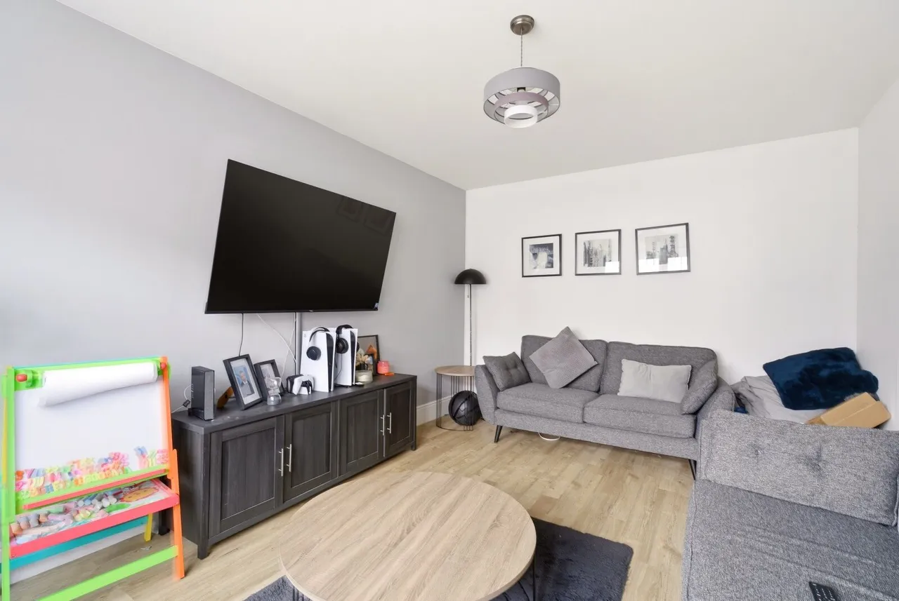 Mallard Crescent, Caddington, LU1, photo 4