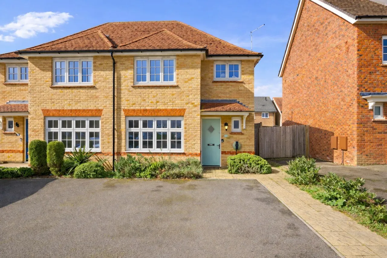 Mallard Crescent, Caddington, LU1, photo 6