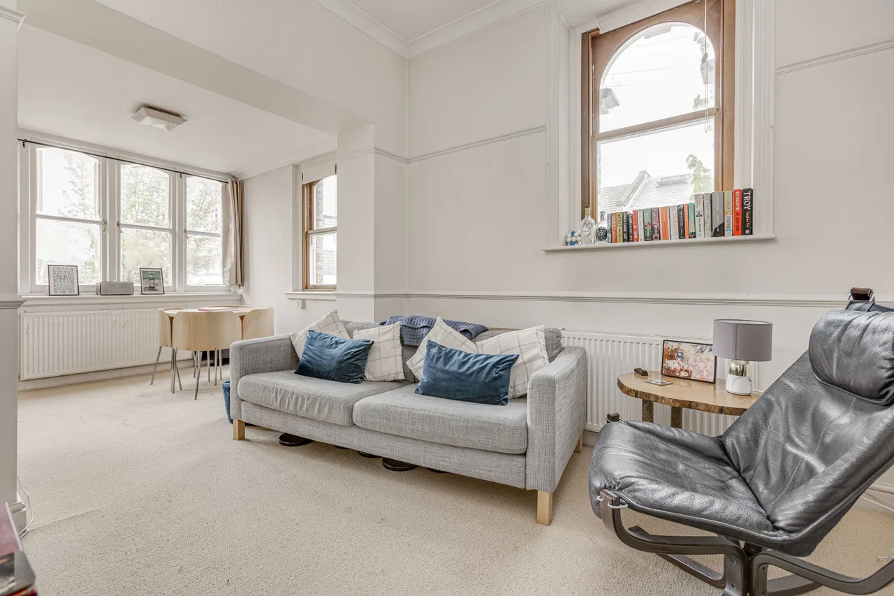 1 bed flat for sale, Aspley Road, London, SW18