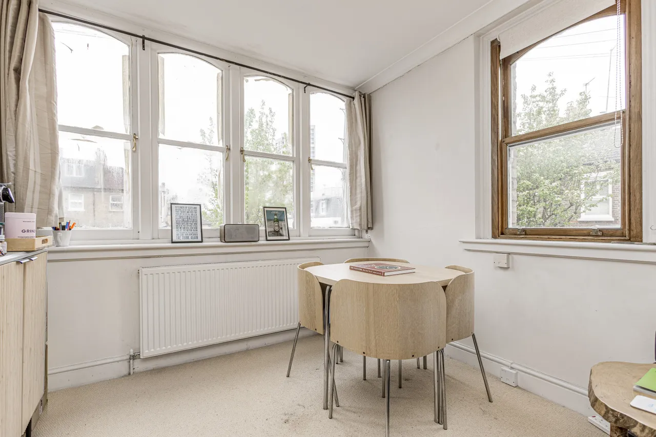 Aspley Road, London, SW18, photo 4