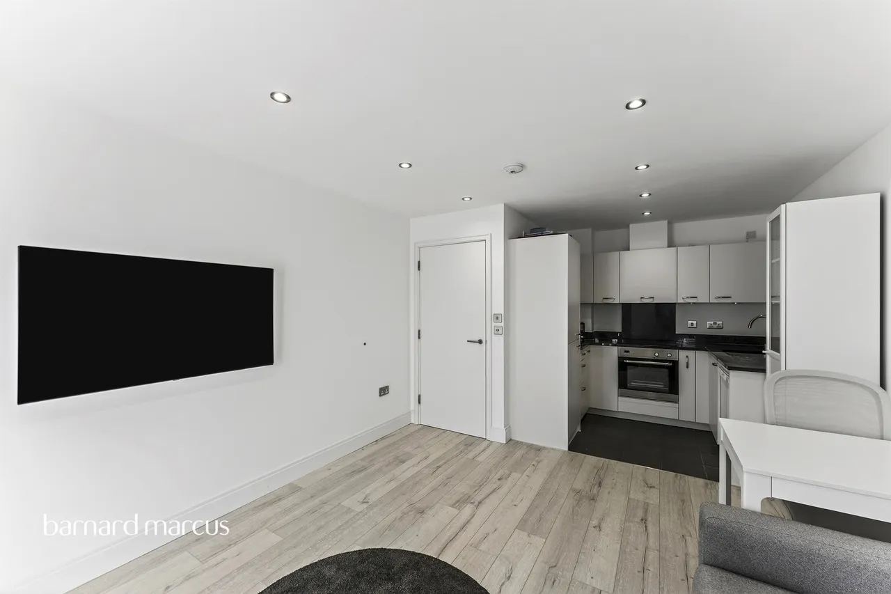 Beaumont Drive, Worcester Park, KT4, photo 12