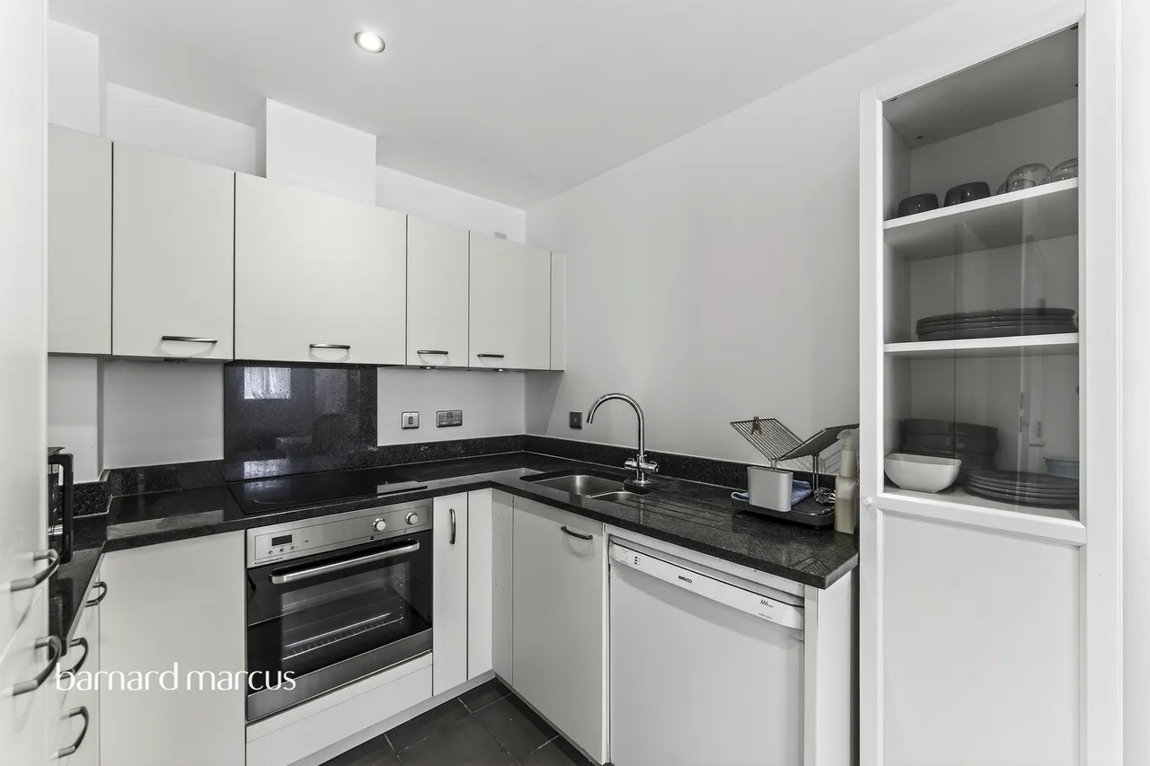 Beaumont Drive, Worcester Park, KT4, photo 4