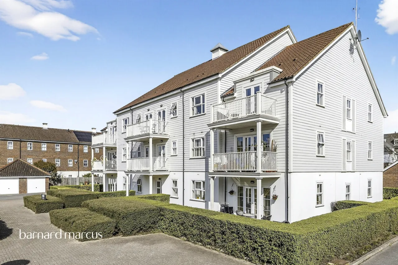 Beaumont Drive, Worcester Park, KT4, photo 10