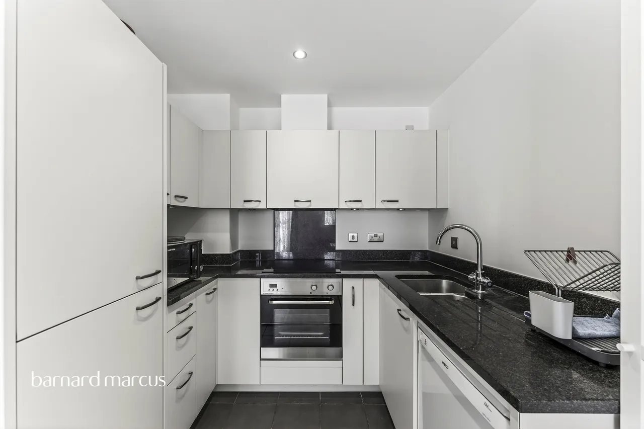 Beaumont Drive, Worcester Park, KT4, photo 5