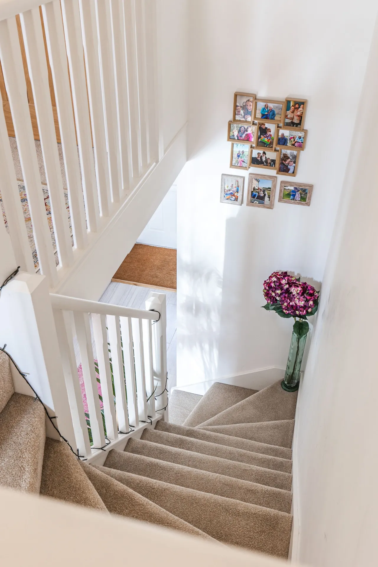 Modern Three Bedroom Detached Home in, photo 10