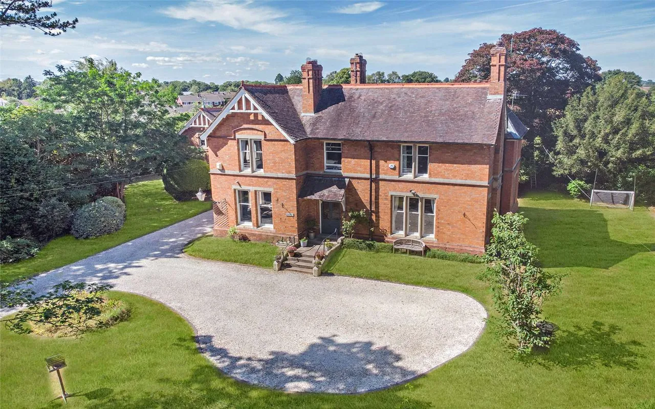 7 bed house for sale — Soulton Road, Wem, Shrewsbury, Shropshire, SY4 5HR