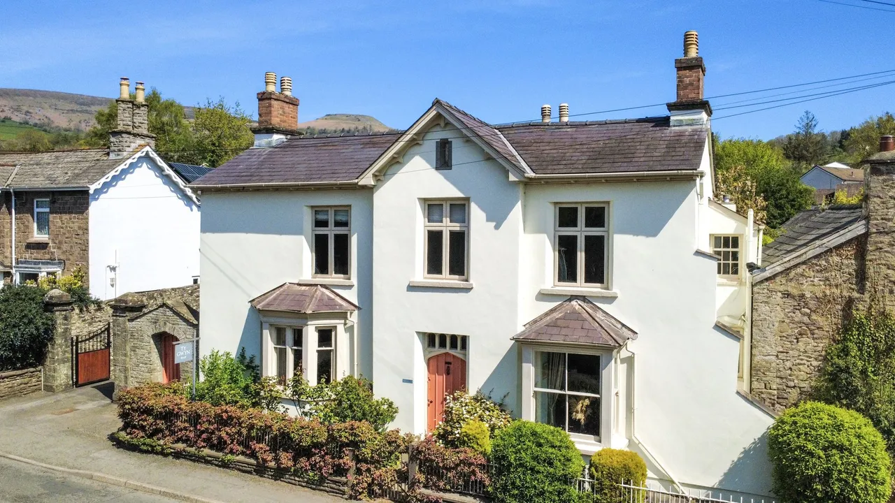 Brecon Road, Crickhowell, NP8, photo 2