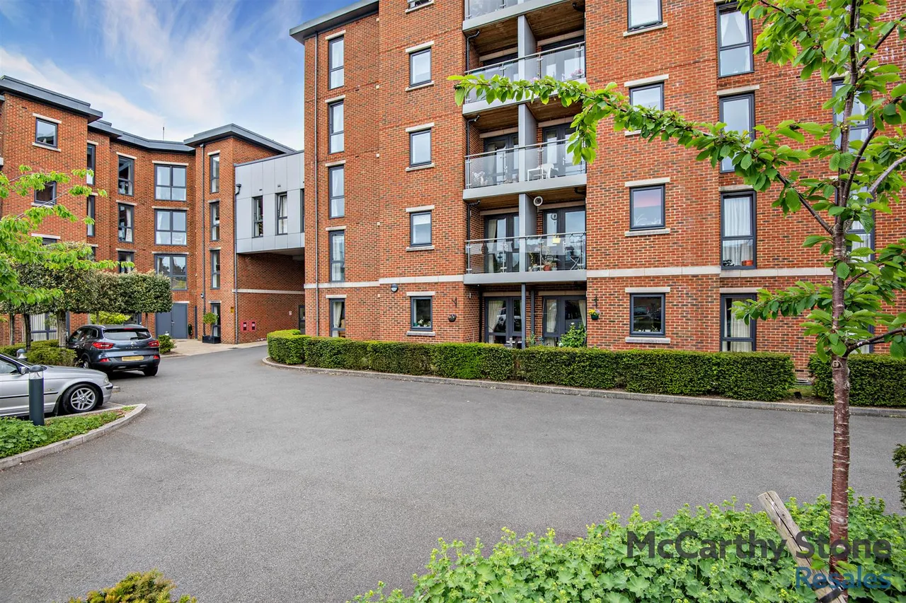 2 bed flat for sale, St. Johns Road, Tunbridge Wells, TN4
